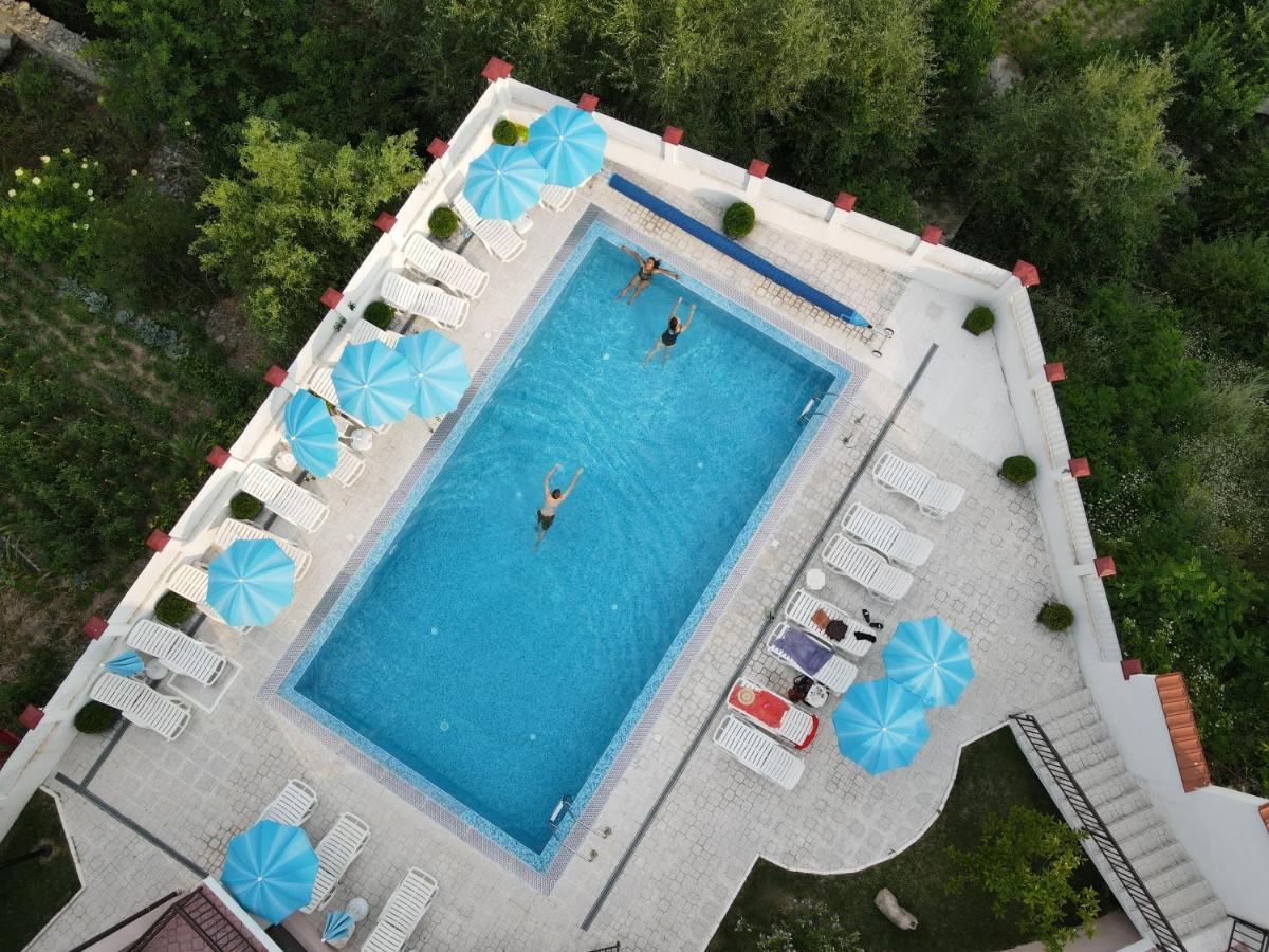 Hotel Deyanira Gorno Dryanovo Buitenkant foto