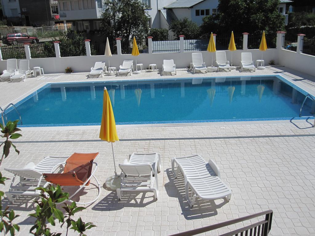 Hotel Deyanira Gorno Dryanovo Buitenkant foto