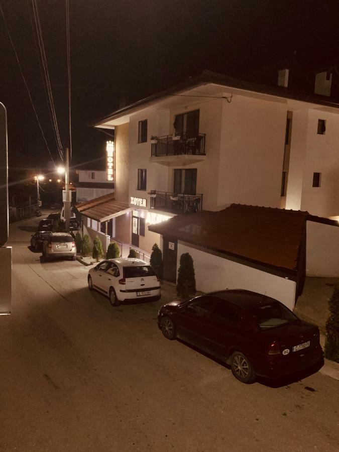 Hotel Deyanira Gorno Dryanovo Buitenkant foto